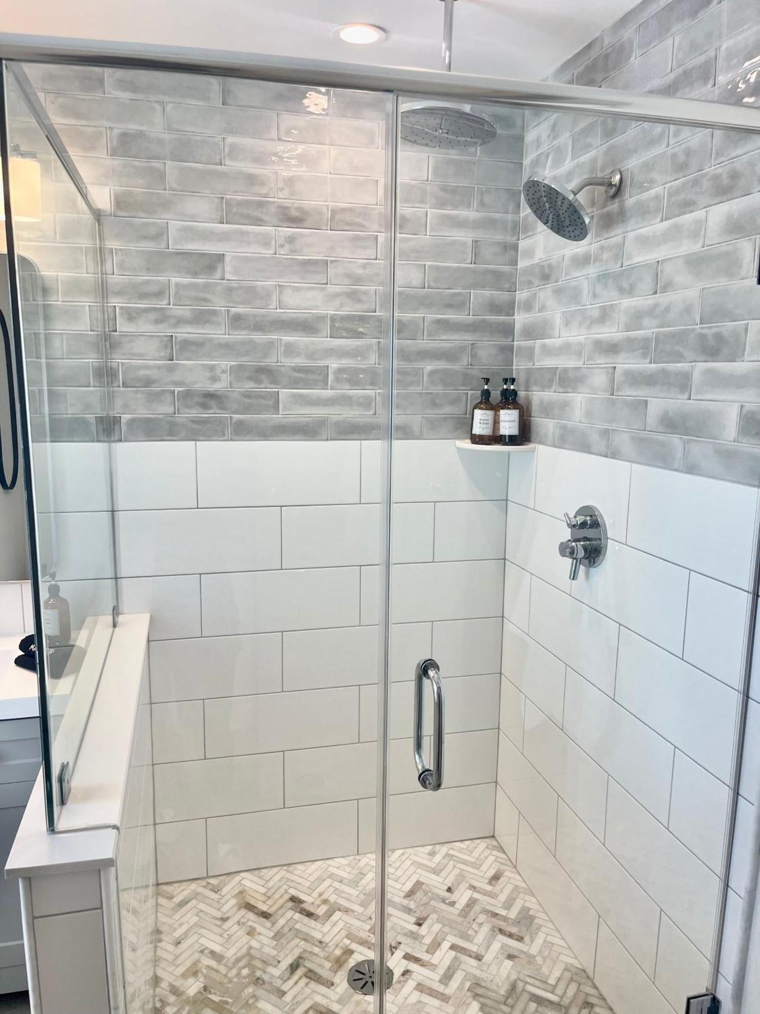 Modern Fully Renovated Suite & Loft In Downtown Trenton Exterior photo